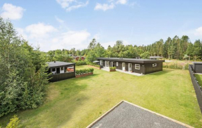 5 Bedroom Lovely Home In Højslev